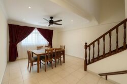 Blk 558 Jurong West Street 42 (Jurong West), HDB Executive #503833731